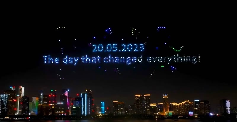 Be My Girlfriend — drone light show from the SkyWorx and partners gallery